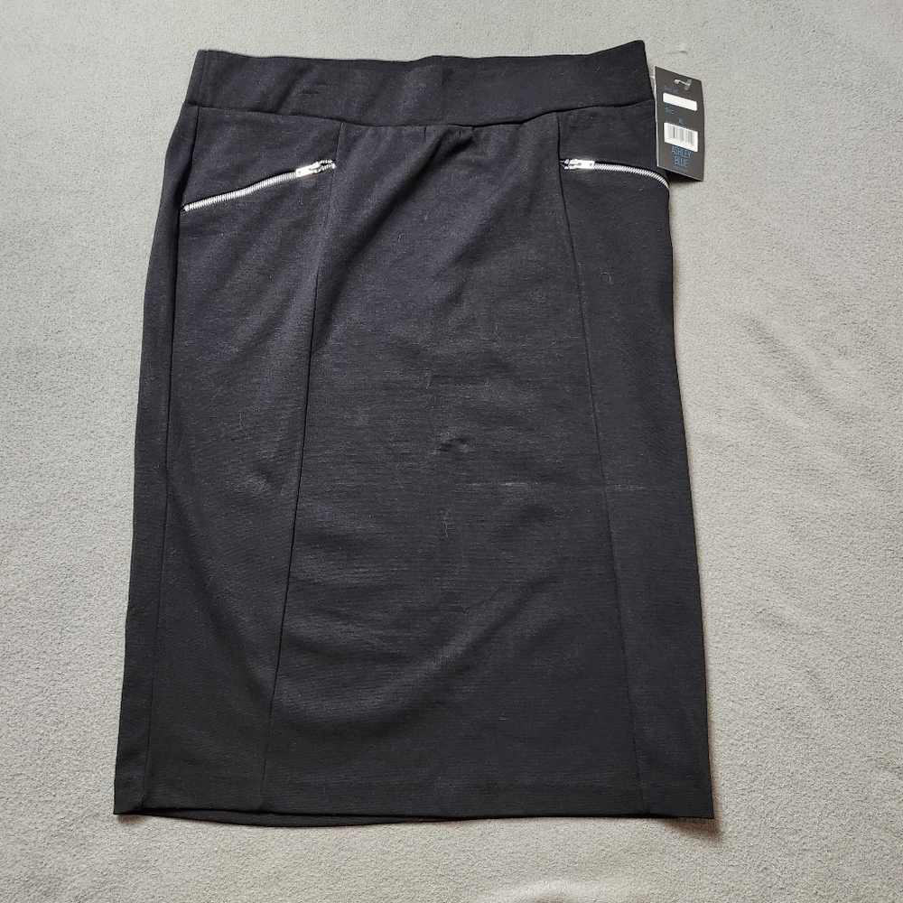 Ashley blue - Black Zipper skirt Sz XL